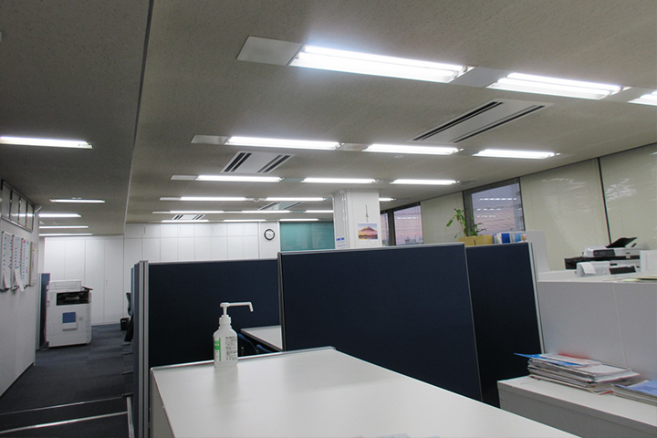 Air-conditioning Installation Work at an Office Building